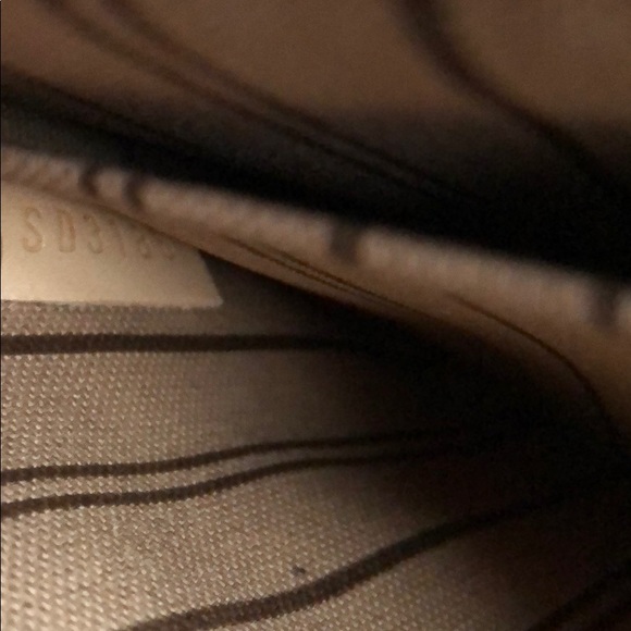 LOUIS VUITTON Monogram Clutch - Picture 5 of 7